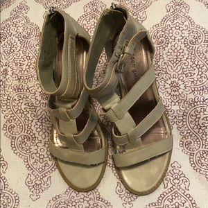 Madden girl sandals with heel